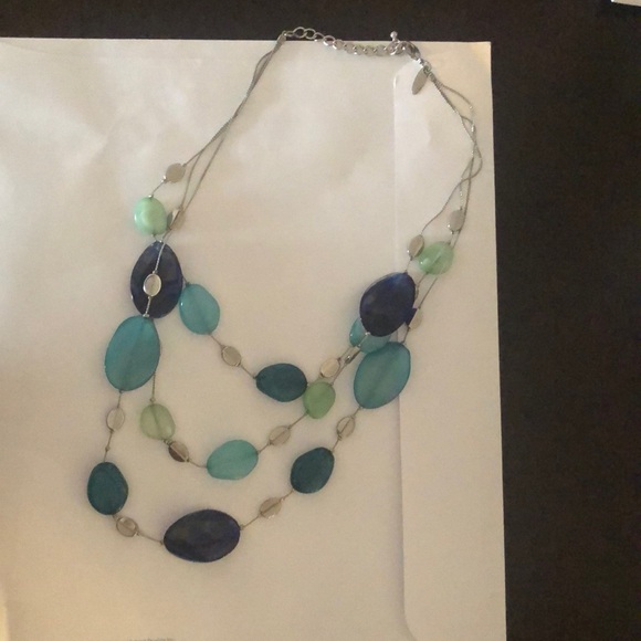 Necklace blue/green beads. - Picture 1 of 5